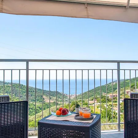 Апартаменты Amazing In With House Sea View Монелья