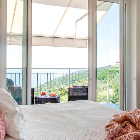 Awesome In With House Sea View *